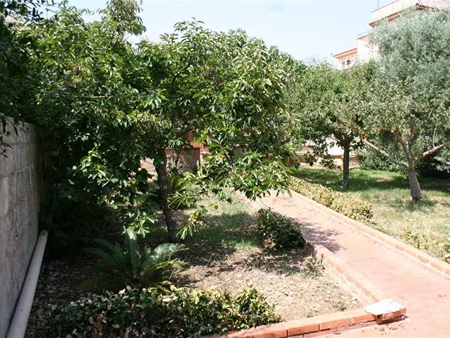 Immagine 9 di Villa in vendita  in Via CONDORELLI, 3 a Avola
