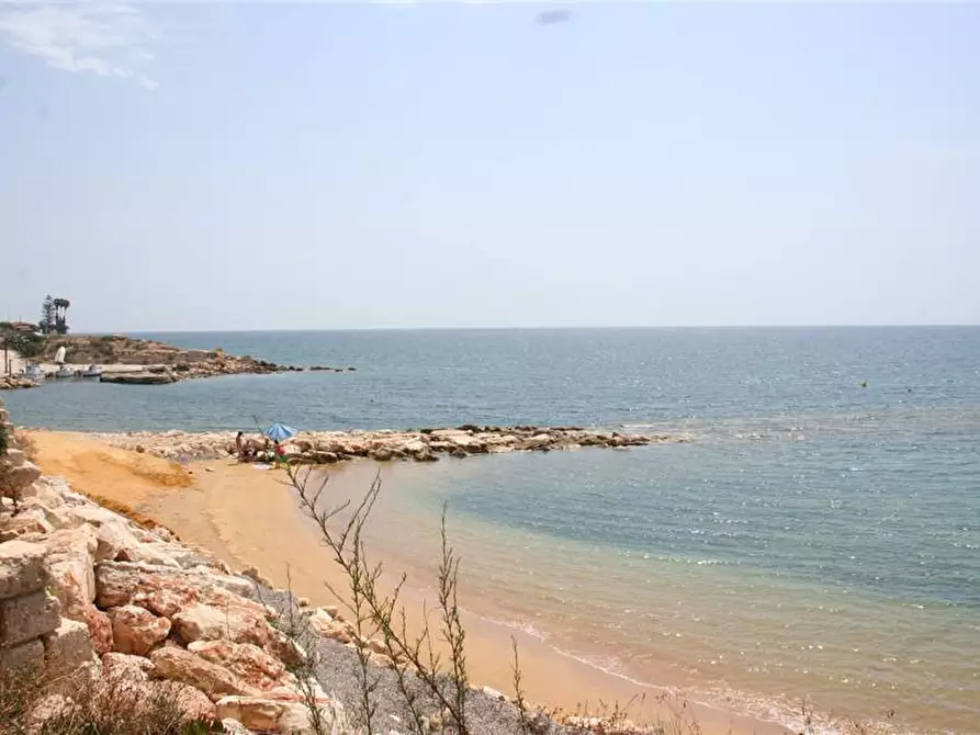 Immagine 7 di Villa in vendita  in Via CONDORELLI, 3 a Avola
