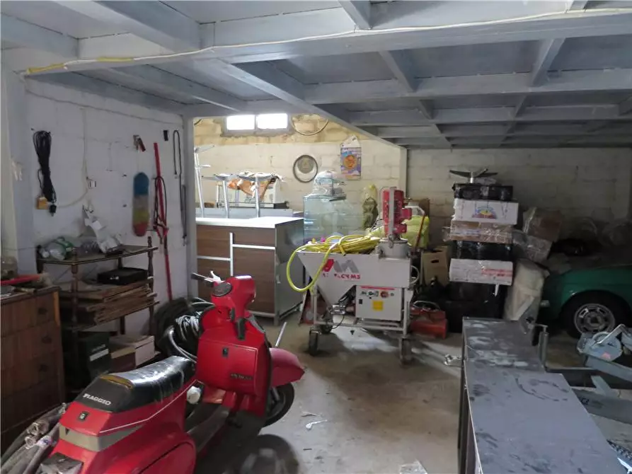 Immagine 4 di Garage in vendita  in Via GIAN TOMMASO, 7 a Noto