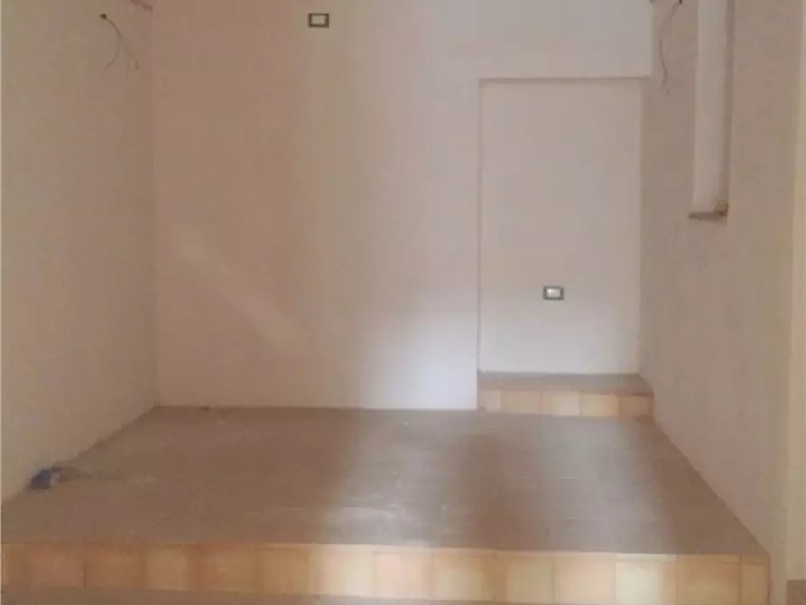 Immagine 5 di Attività commerciale in vendita  in Via GARIBALDI a Noto
