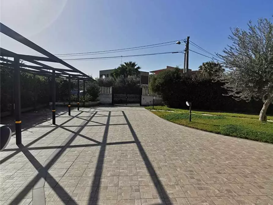 Immagine 15 di Villa in vendita  in Loc. LIDO DI NOTO, SN a Noto