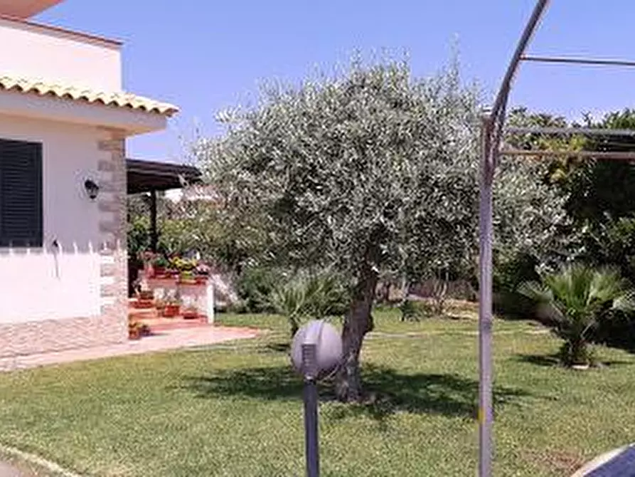 Immagine 3 di Villa in vendita  in Loc. LIDO DI NOTO, SN a Noto