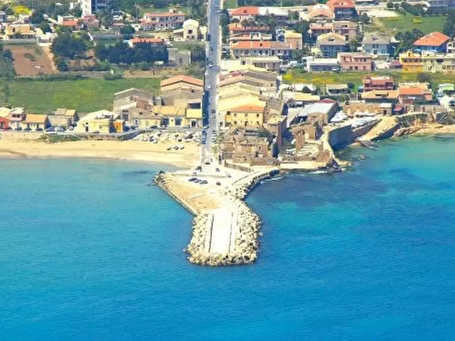 Immagine 3 di Rustico / casale in vendita  in Loc. MARINA DI AVOLA a Avola