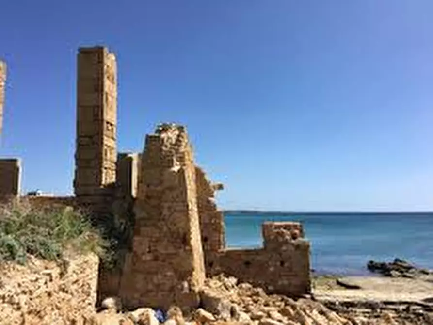Immagine 6 di Rustico / casale in vendita  in Loc. MARINA DI AVOLA a Avola