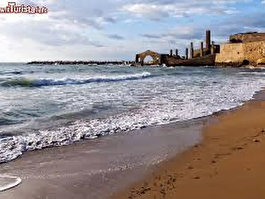Immagine 7 di Rustico / casale in vendita  in Loc. MARINA DI AVOLA a Avola