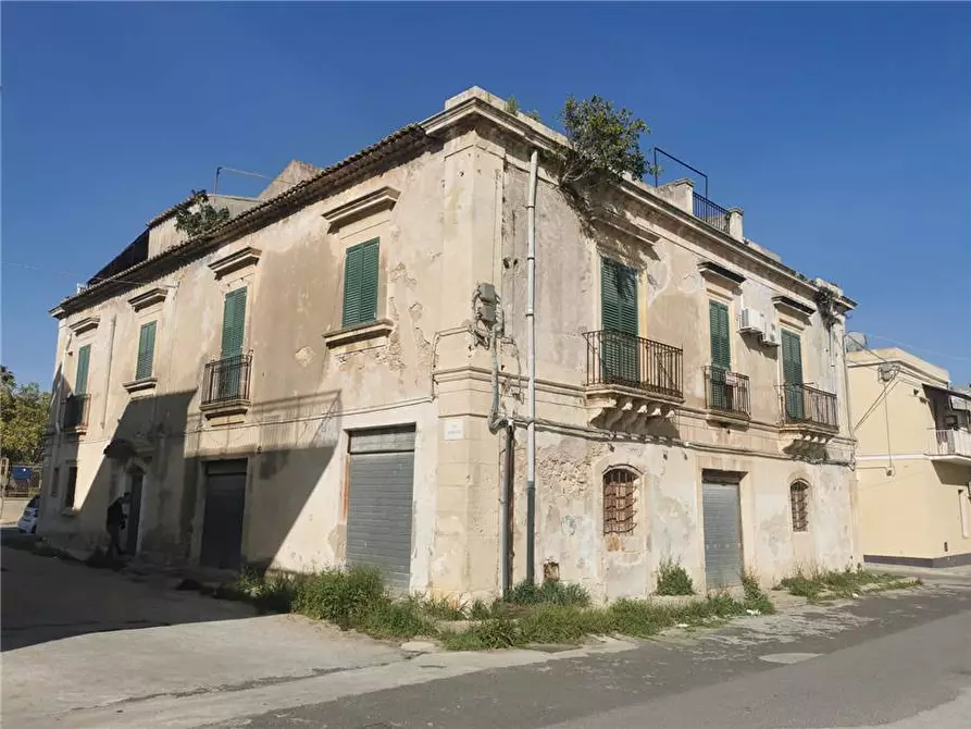 Immagine 4 di Stabile in vendita  in Via ARMONDI, 2 a Avola