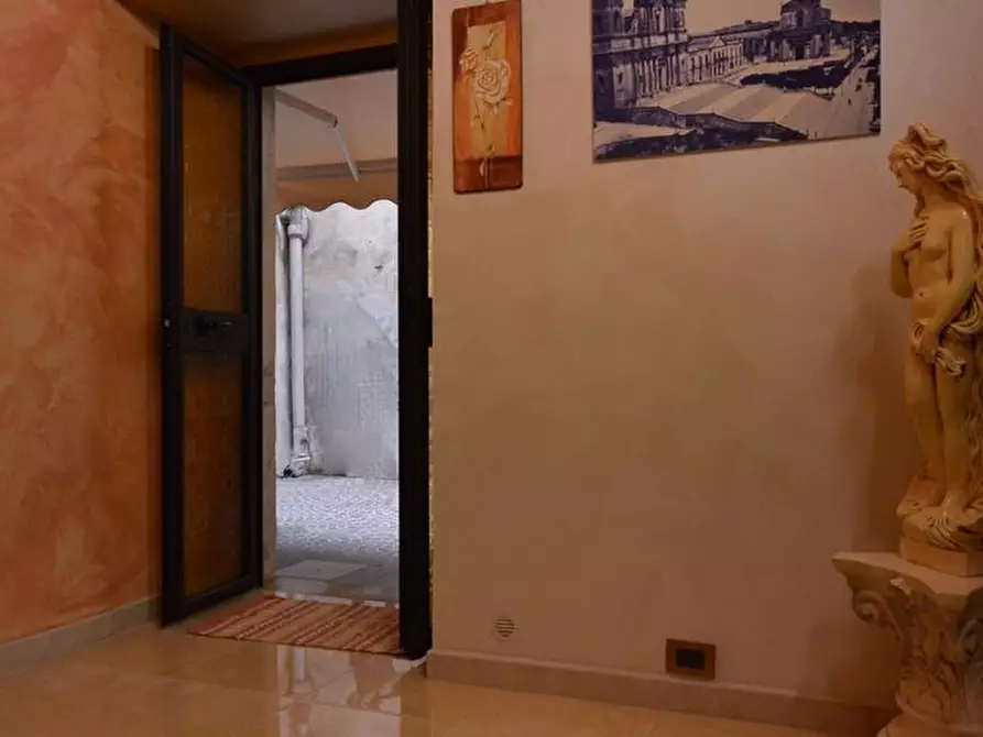 Immagine 4 di Villa in vendita  in Via DUCEZIO, 67 a Noto