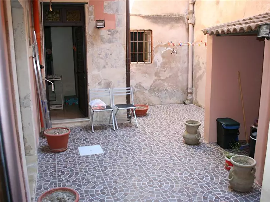 Immagine 7 di Villa in vendita  in Via DUCEZIO, 67 a Noto