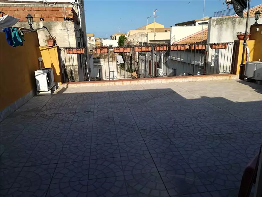 Immagine 14 di Villa in vendita  in Via RESALIBERA-RONCO1, 30 a Siracusa