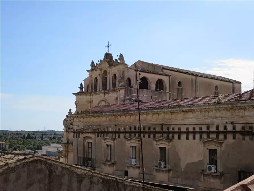 Immagine 14 di Villa in vendita  in Via RUGGERO SETTIMO, 14 a Noto