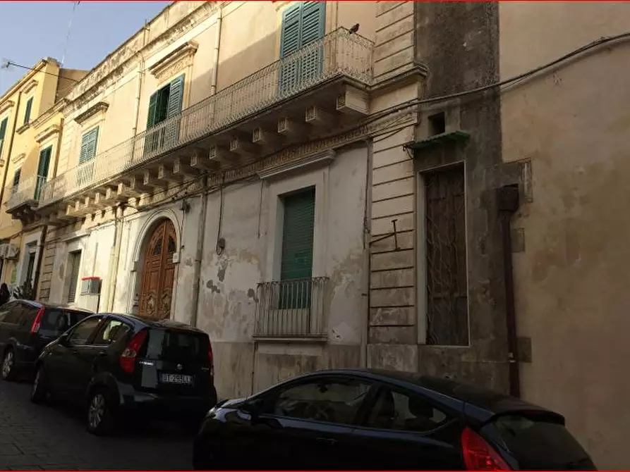 Immagine 2 di Stabile in vendita  in Via ZANARDELLI a Noto