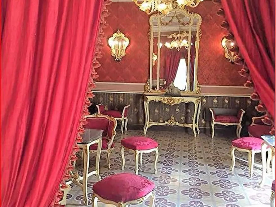 Immagine 5 di Stabile in vendita  in Via ZANARDELLI a Noto