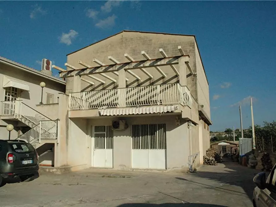 Immagine 3 di Villa in vendita  in Loc. C/DA ZACCHITA, SN a Rosolini