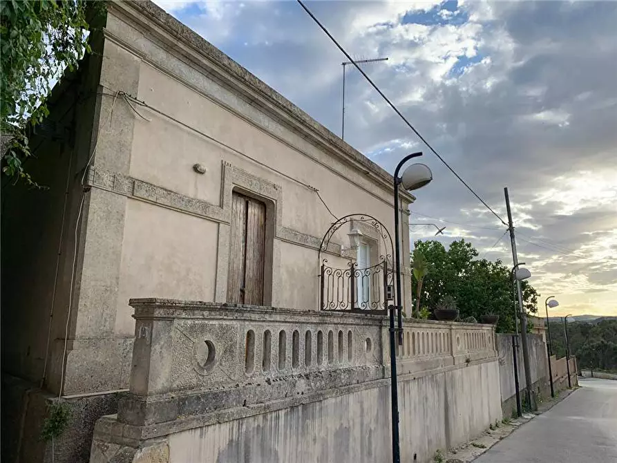 Immagine 2 di Villa in vendita  in Via GARIBALDI, SN a Noto
