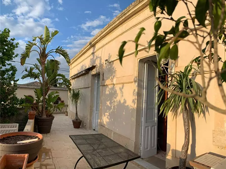 Immagine 4 di Villa in vendita  in Via GARIBALDI, SN a Noto