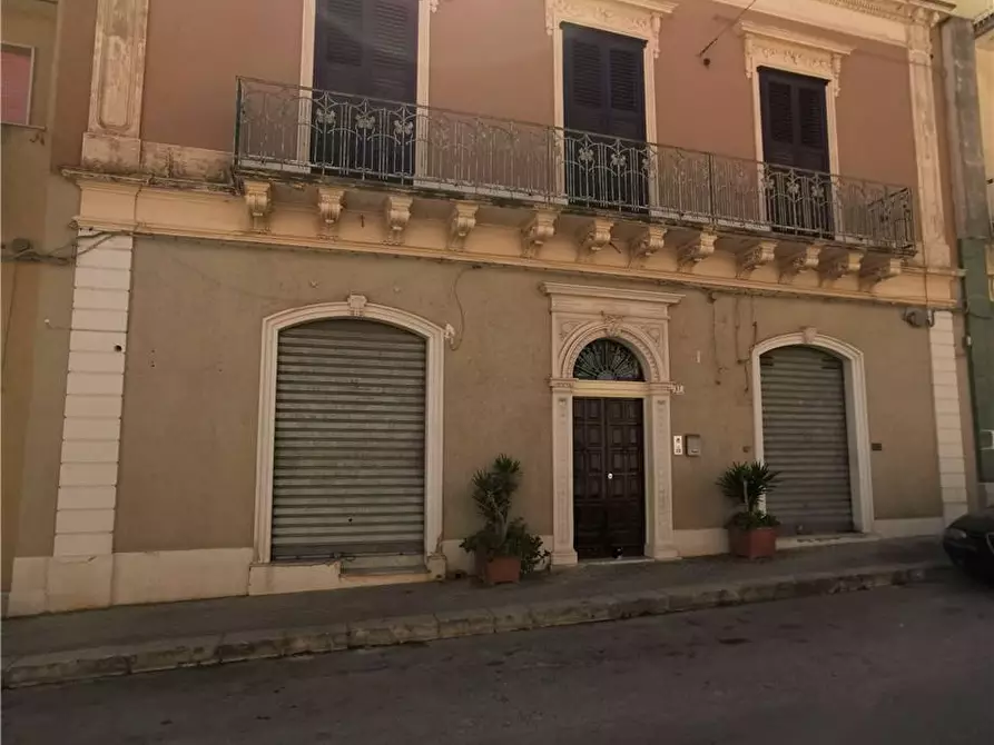 Immagine 2 di Villa in vendita  in C.so GAETANO D' AGATA, 37 a Avola