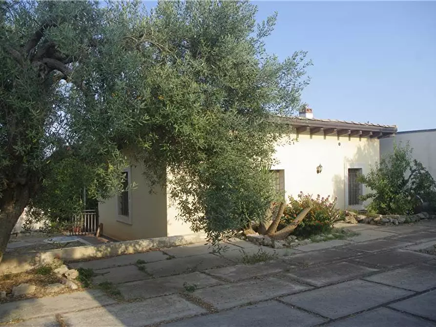 Immagine 4 di Villa in vendita  in Via VIA S. MICHELE ARCANGELO, SN a Noto