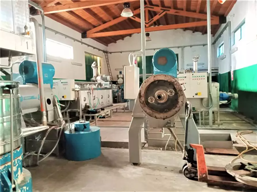 Immagine 10 di Capannone industriale in vendita  in Loc. C/DA PORTELLI, SN a Noto