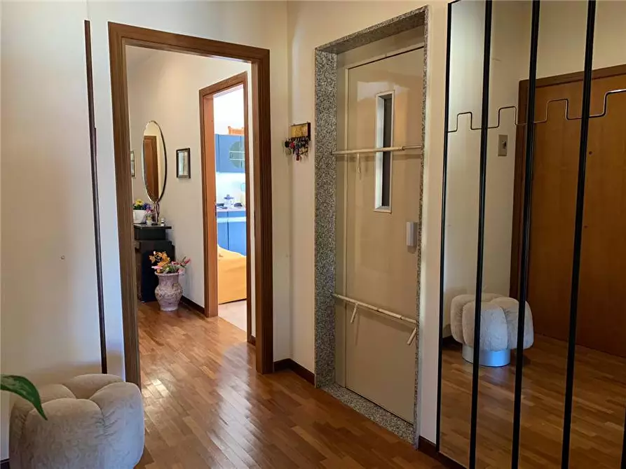 Immagine 10 di Attico in vendita  in Via SALVEMINI, 66 a Noto
