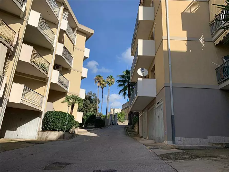 Immagine 3 di Attico in vendita  in Via SALVEMINI, 66 a Noto