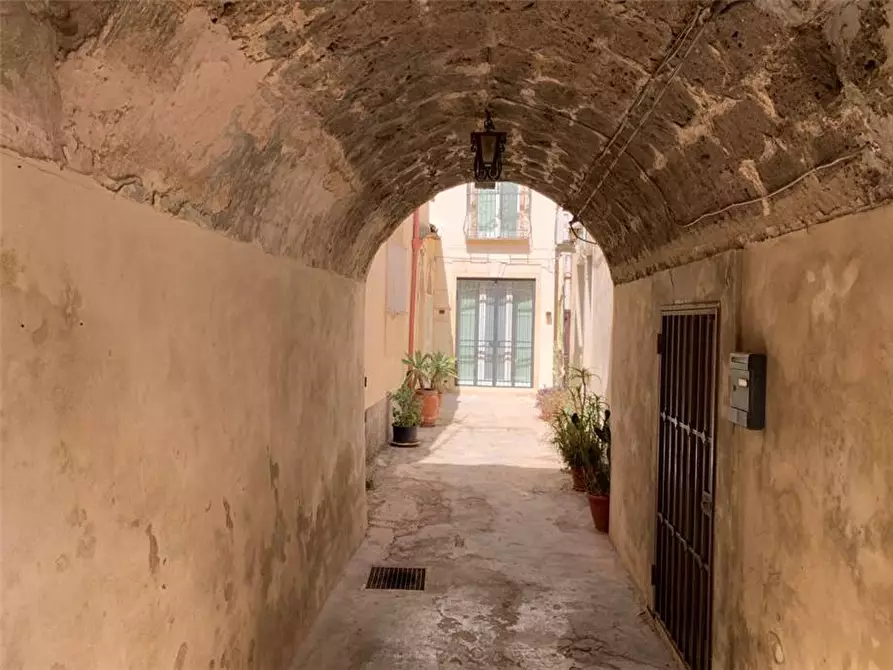 Immagine 15 di Villa in vendita  in Via GIORDANO BRUNO, 15 a Noto