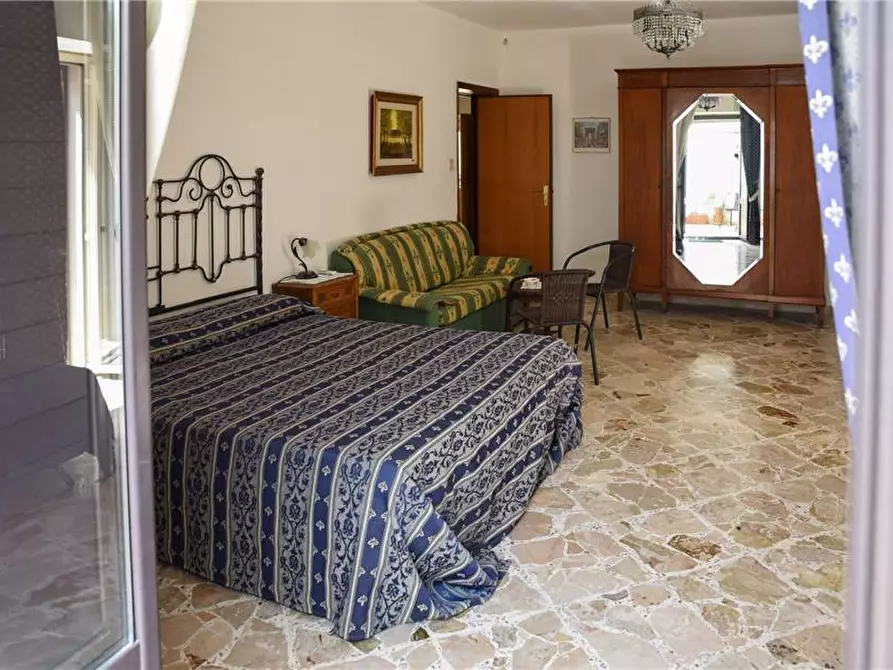 Immagine 6 di Villa in vendita  in Via GIORDANO BRUNO, 15 a Noto