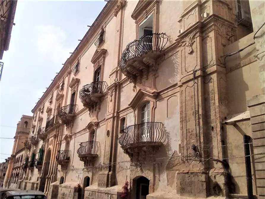 Immagine 2 di Appartamento in vendita  in Via CAVOUR, 48 a Noto
