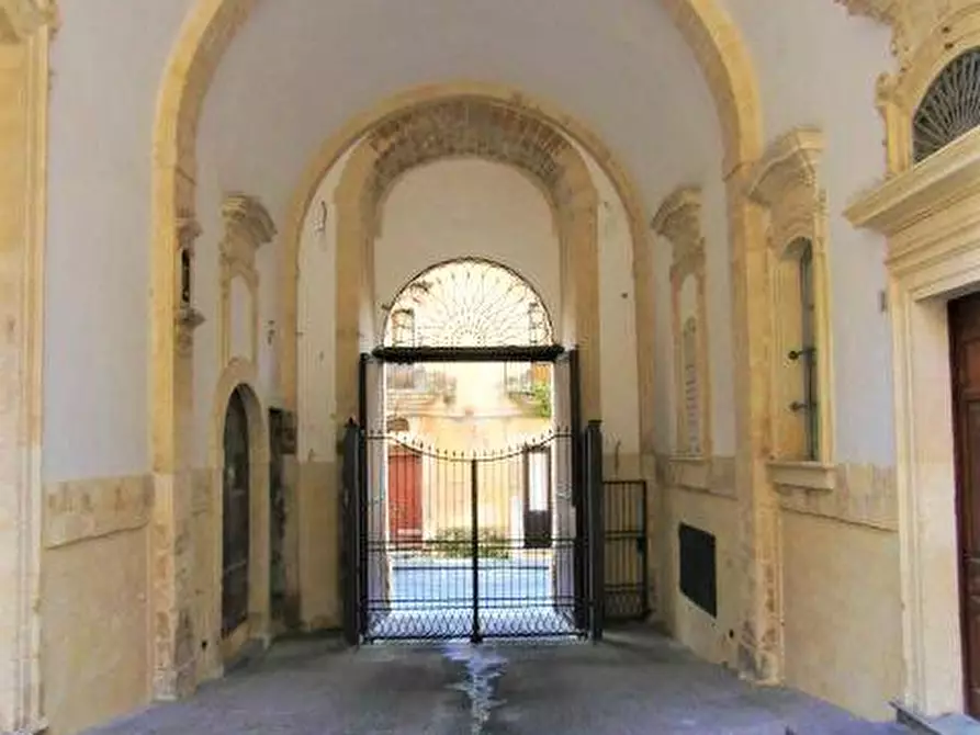 Immagine 4 di Appartamento in vendita  in Via CAVOUR, 48 a Noto