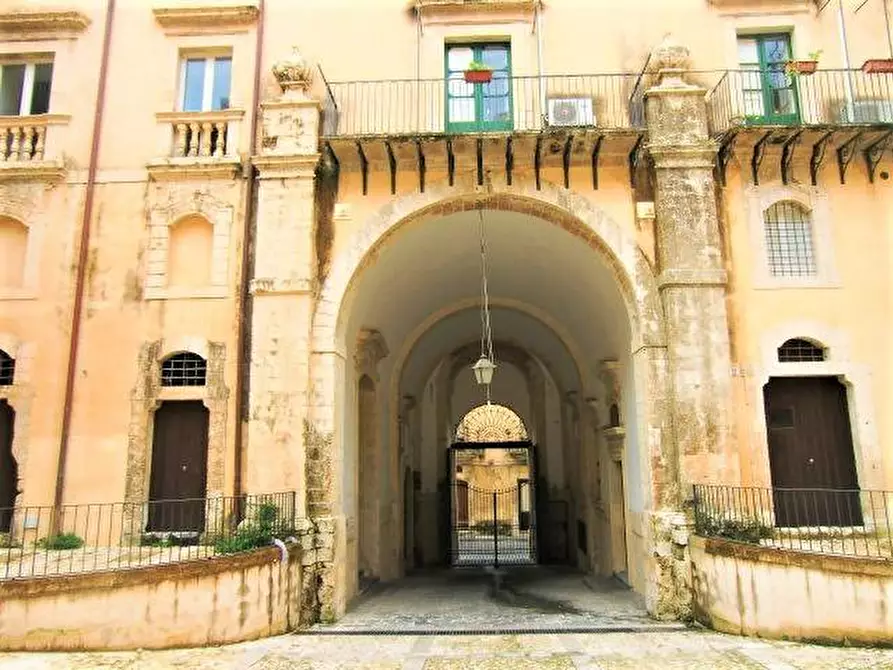 Immagine 5 di Appartamento in vendita  in Via CAVOUR, 48 a Noto