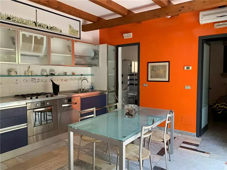 Immagine 12 di Villa in vendita  in Via PIER CAPPONI, 24 a Noto
