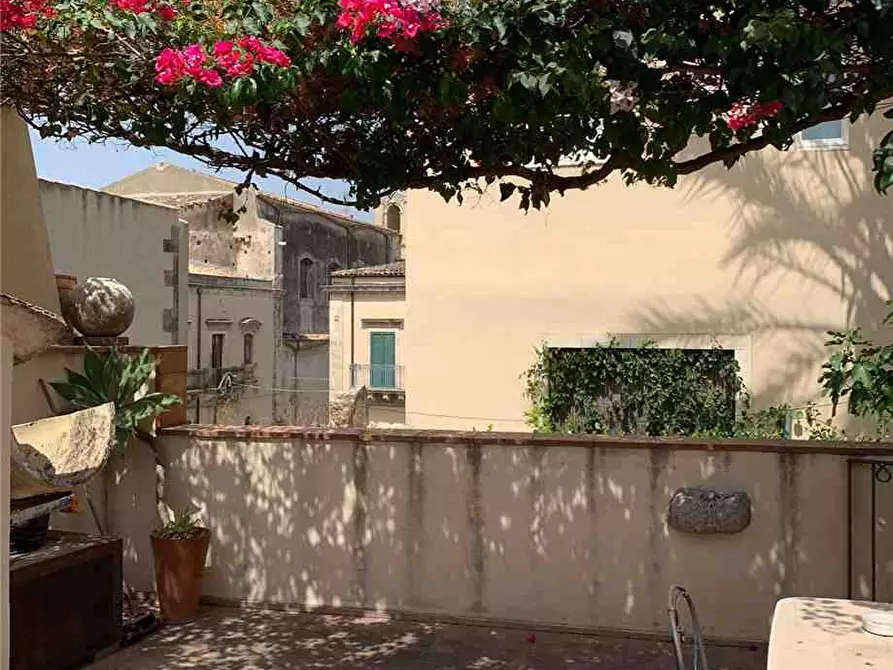 Immagine 4 di Villa in vendita  in Via PIER CAPPONI, 24 a Noto