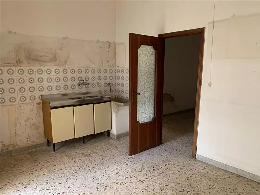 Immagine 5 di Villa in vendita  in Via ROMA, 66 a Noto