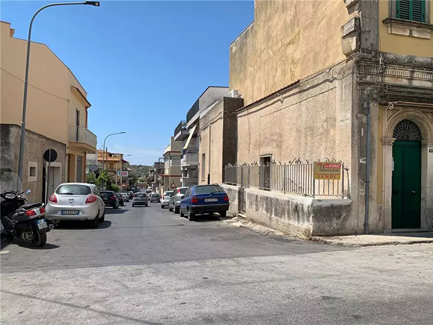 Immagine 7 di Villa in vendita  in Via ROMA, 66 a Noto
