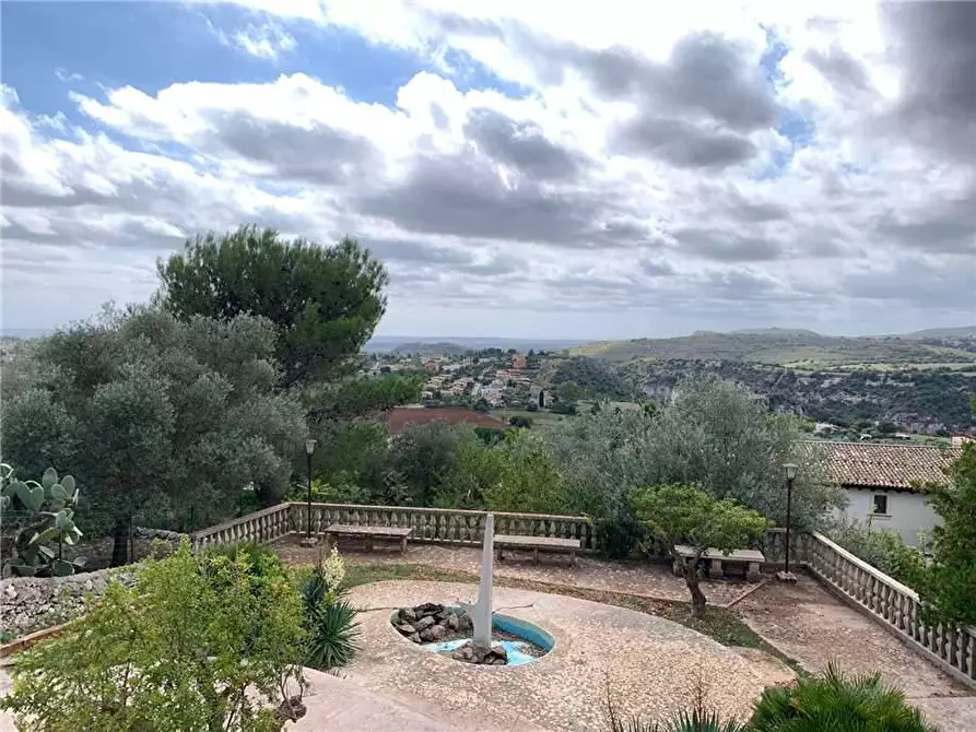 Immagine 14 di Villa in vendita  in Loc. SANT' ELIA a Noto