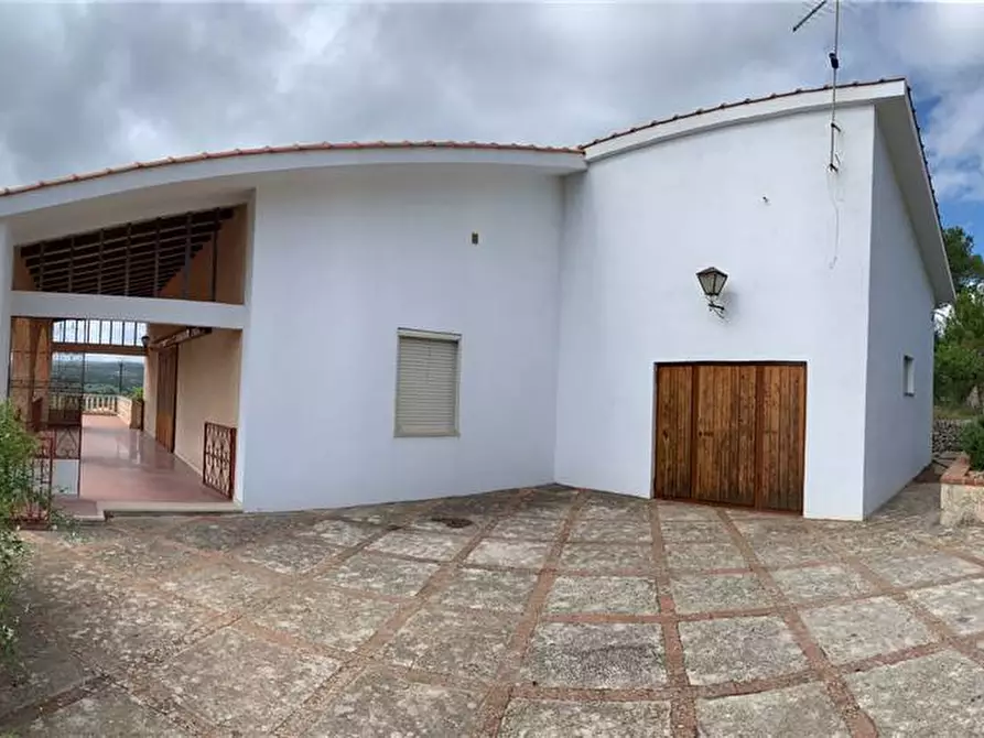 Immagine 2 di Villa in vendita  in Loc. SANT' ELIA a Noto