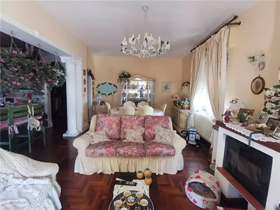Immagine 6 di Appartamento in vendita  in V.le Dante, 23 a Palazzolo Acreide