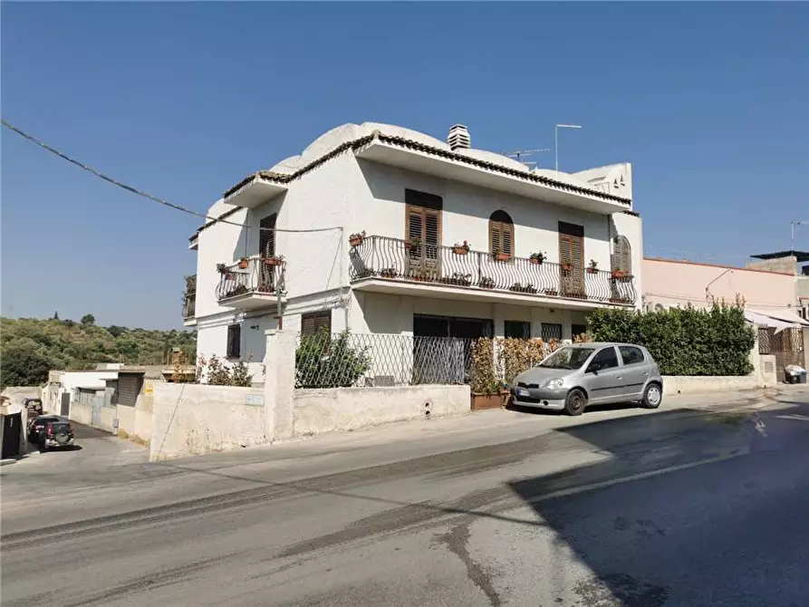 Immagine 2 di Appartamento in vendita  in Via Duca Giordano, 10 a Noto