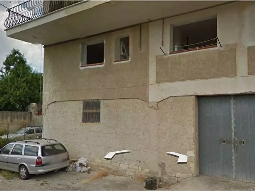 Immagine 4 di Appartamento in vendita  in Via Duca Giordano, 10 a Noto