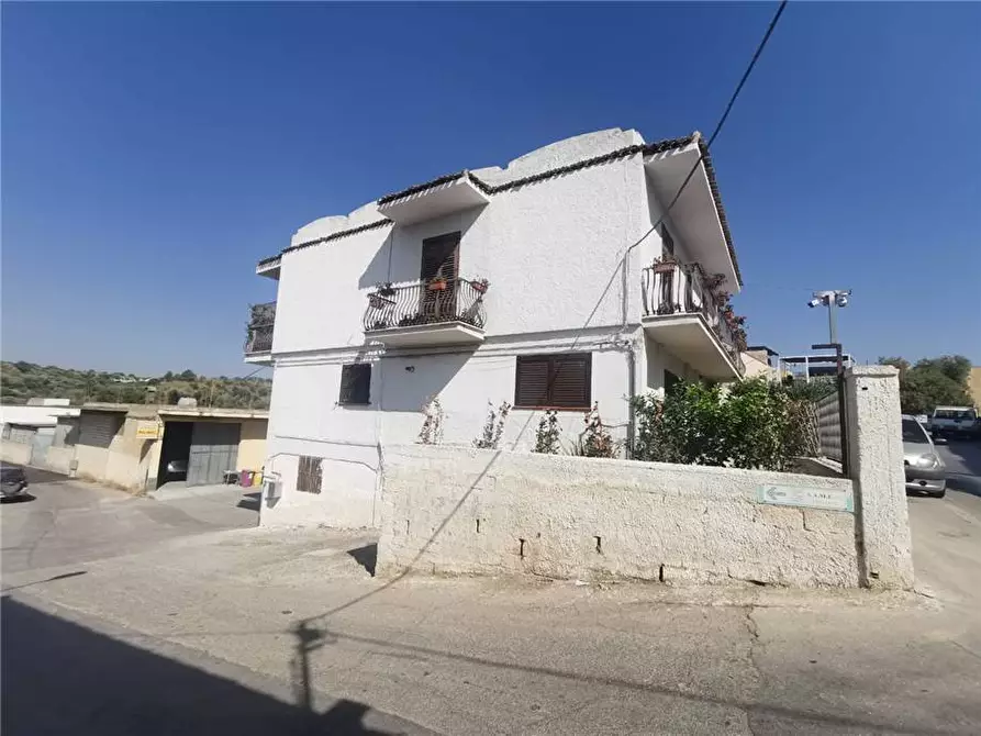 Immagine 5 di Appartamento in vendita  in Via Duca Giordano, 10 a Noto