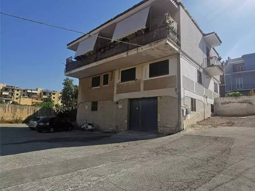 Immagine 9 di Appartamento in vendita  in Via Duca Giordano, 10 a Noto