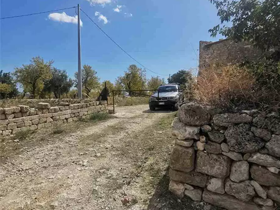 Immagine 2 di Garage in vendita  in Loc. C/da Laufi, SN a Noto