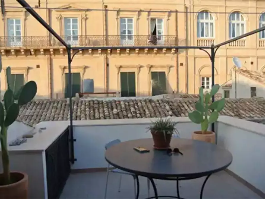 Immagine 8 di Villa in vendita  in Via Rocco Pirri, 11 a Noto