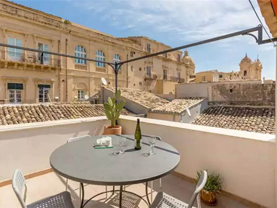 Immagine 9 di Villa in vendita  in Via Rocco Pirri, 11 a Noto