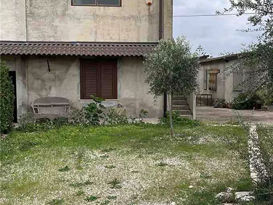 Immagine 9 di Capannone industriale in vendita  in Loc. C/da Scardina, sn a Rosolini