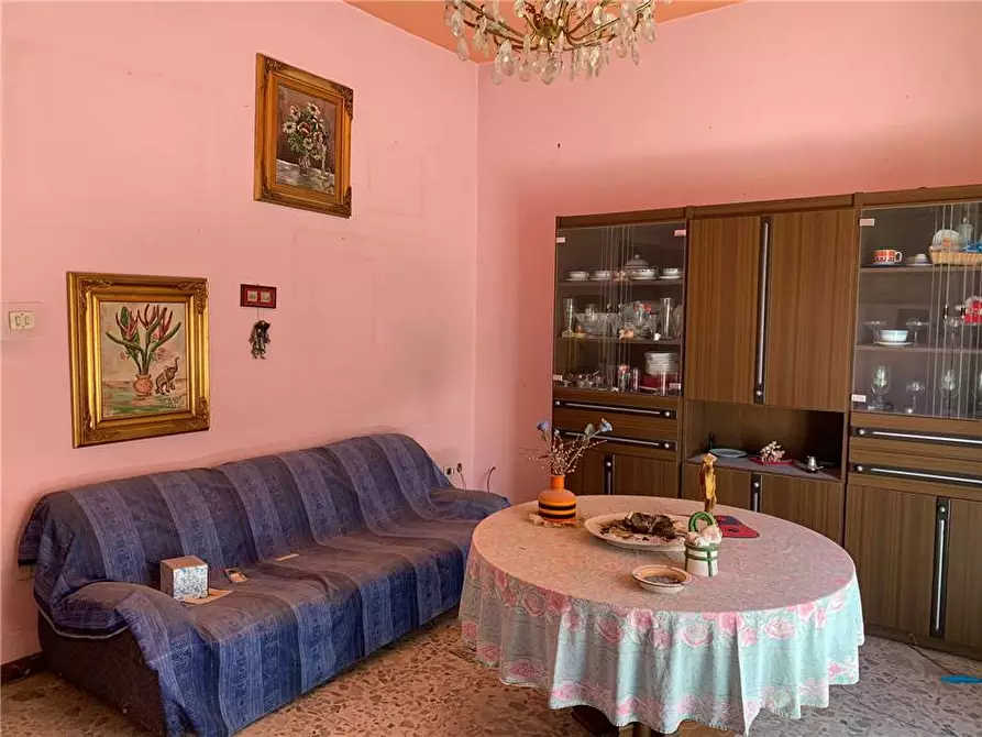 Immagine 4 di Villa in vendita  in Via Pietro Mascagni, 24/22 a Noto
