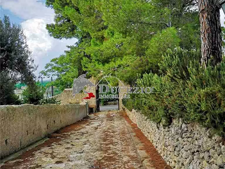 Immagine 5 di Villa in vendita  in Via Dei Mille, 110 a Noto
