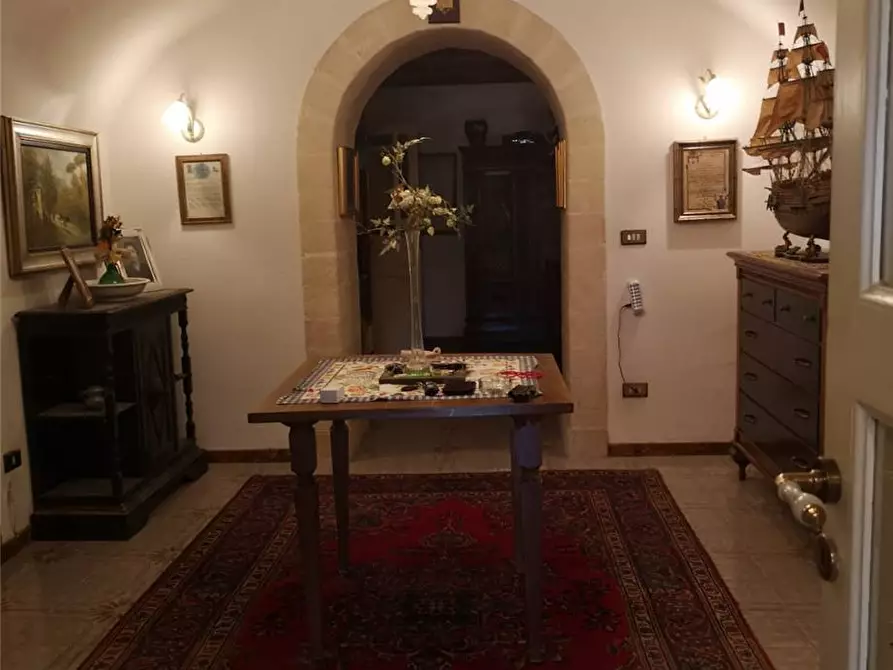 Immagine 6 di Villa in vendita  in Via Dei Mille, 110 a Noto