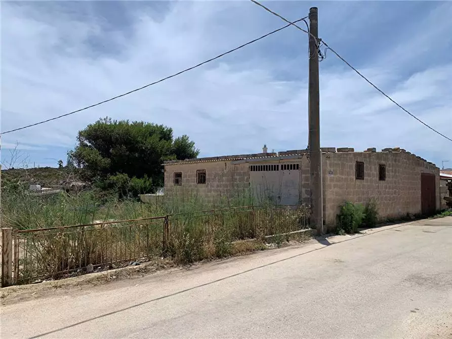Immagine 6 di Attività commerciale in vendita  in Loc. C/da Torre Fano, snc a Portopalo Di Capo Passero