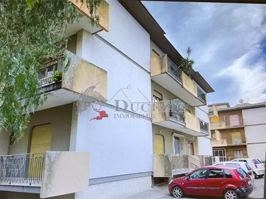 Immagine 2 di Appartamento in vendita  in Via Dei Mille, 141 a Noto