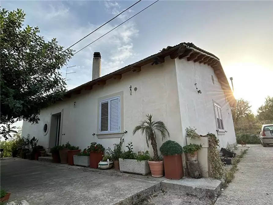 Immagine 4 di Villa in vendita  in Loc. C/da Castelluccio, SN a Noto